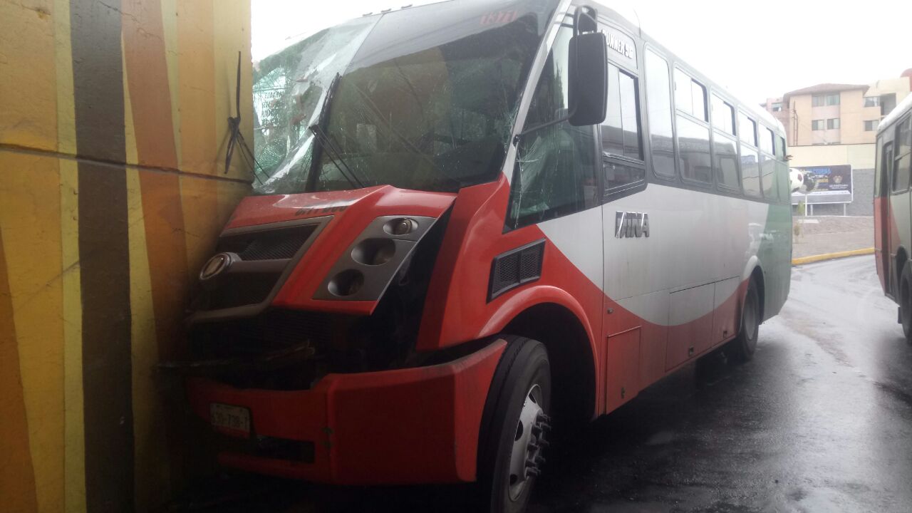 Suspenden tarjetón y concesión a operadores de autobús