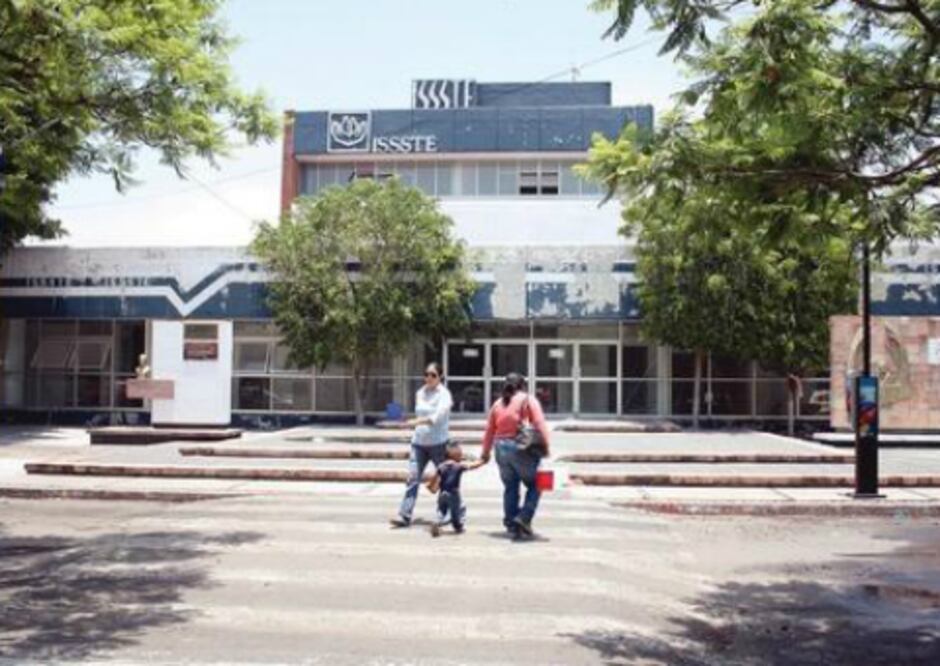 Entregan 10 unidades médicas