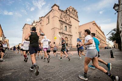 “Correr ayuda mucho a pensar”, afirman participantes del Querétaro Maratón 