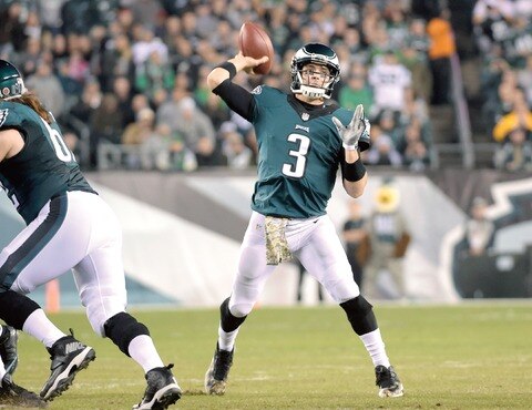 Mark Sánchez  hace volar alto a Eagles