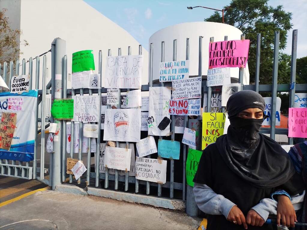 Una vez más, estudiantes paristas de la UAQ denuncian hostigamiento