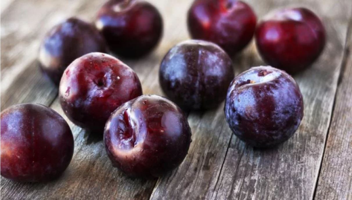 5 beneficios de las ciruelas