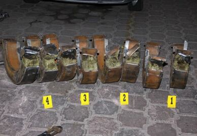 Portaba más de 60 kilos de hierba verde 