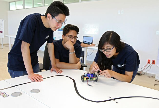 UTEQ implementa Industria 4.0