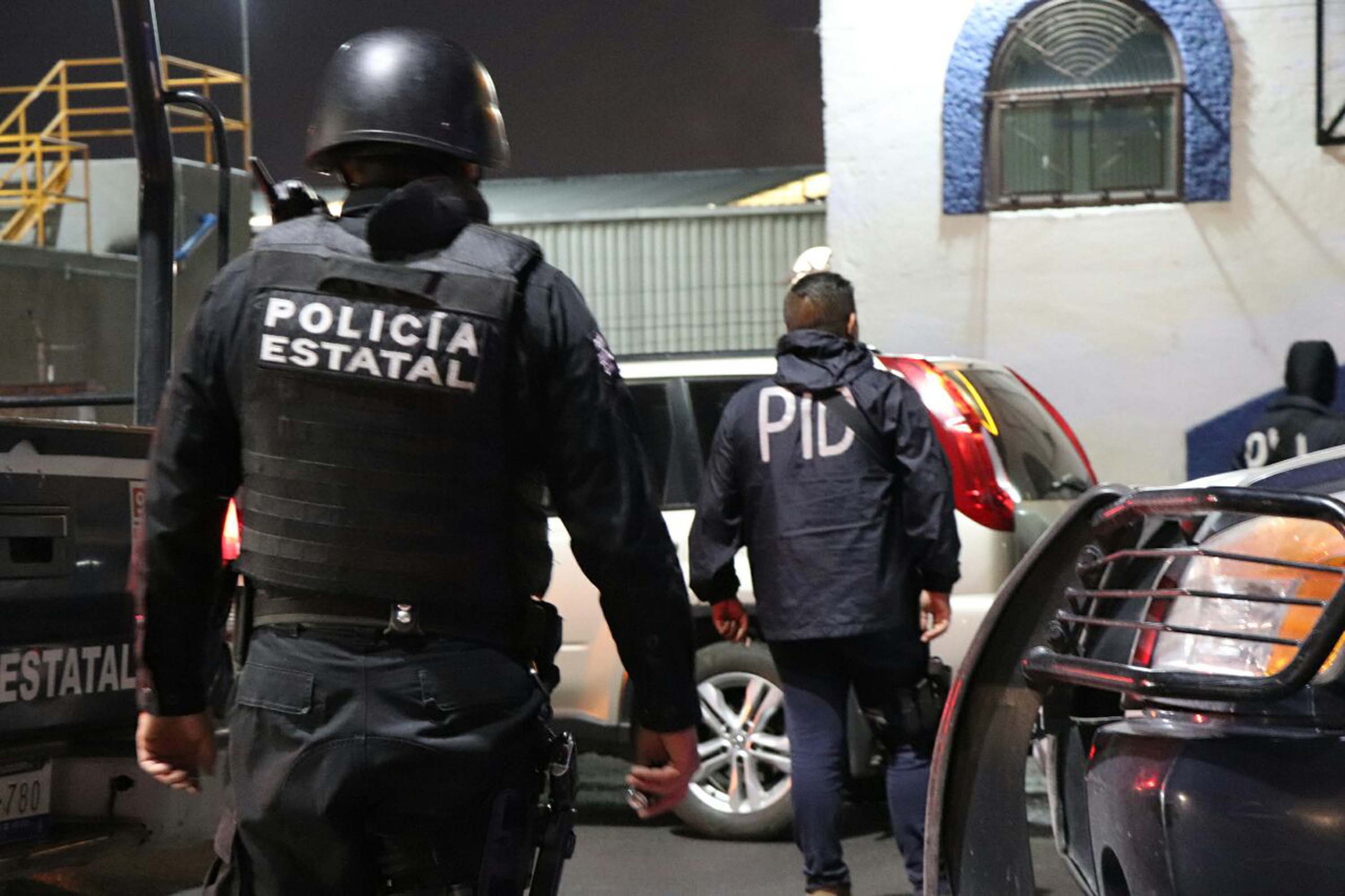 Persecución termina en choque