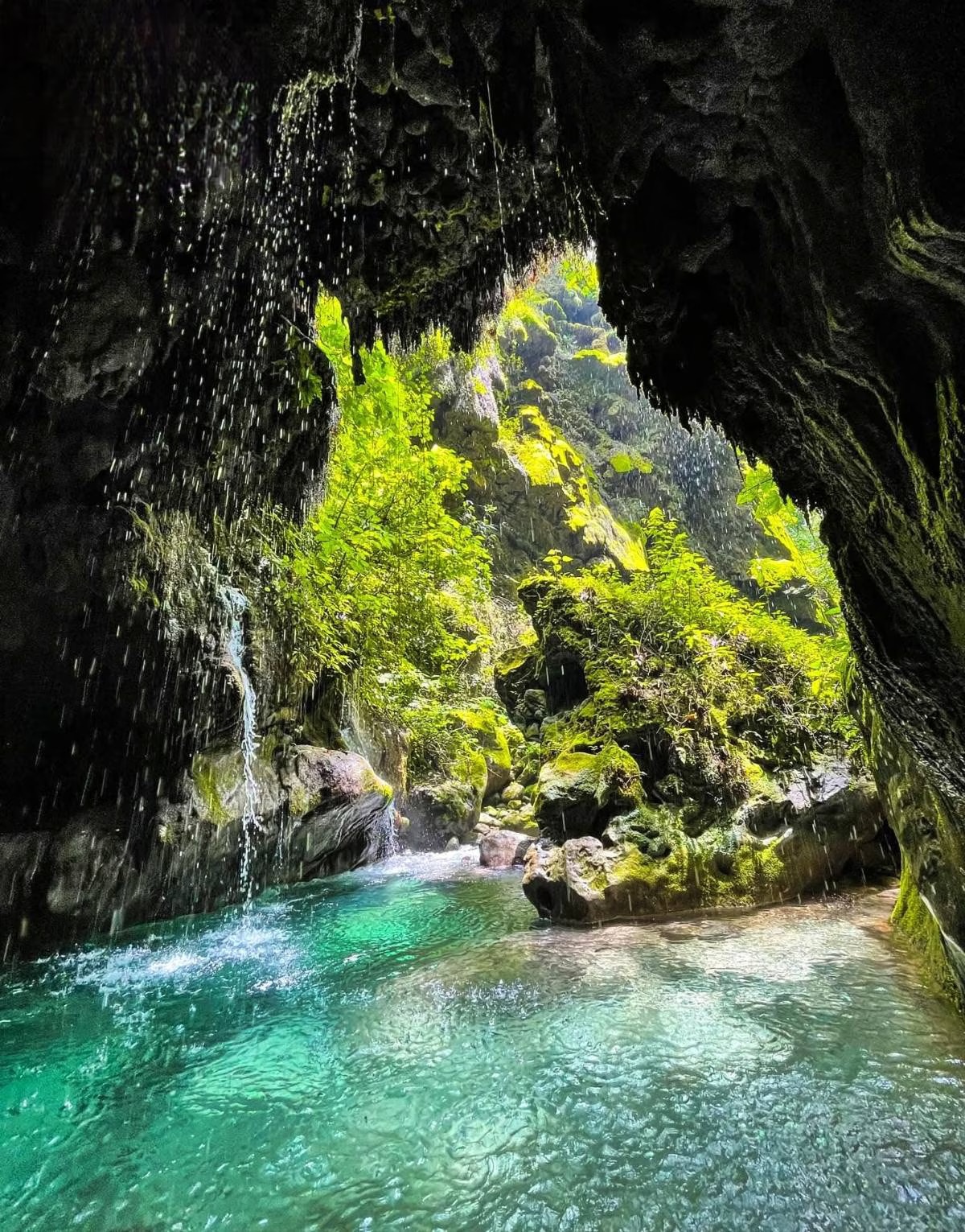 Cueva en el Puente de Dios. Foto: Puente de Dios, Río Escanela