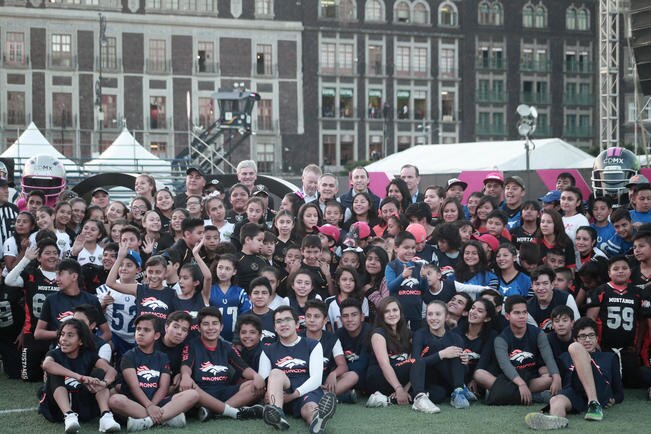 Se consuelan en el Zócalo