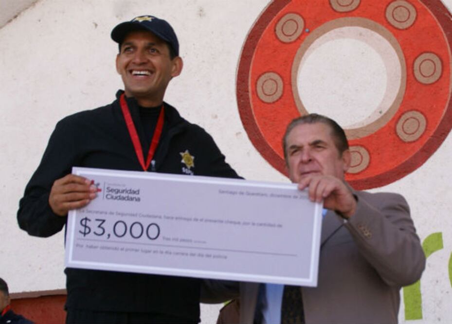 Gana Carrera del día del Policía