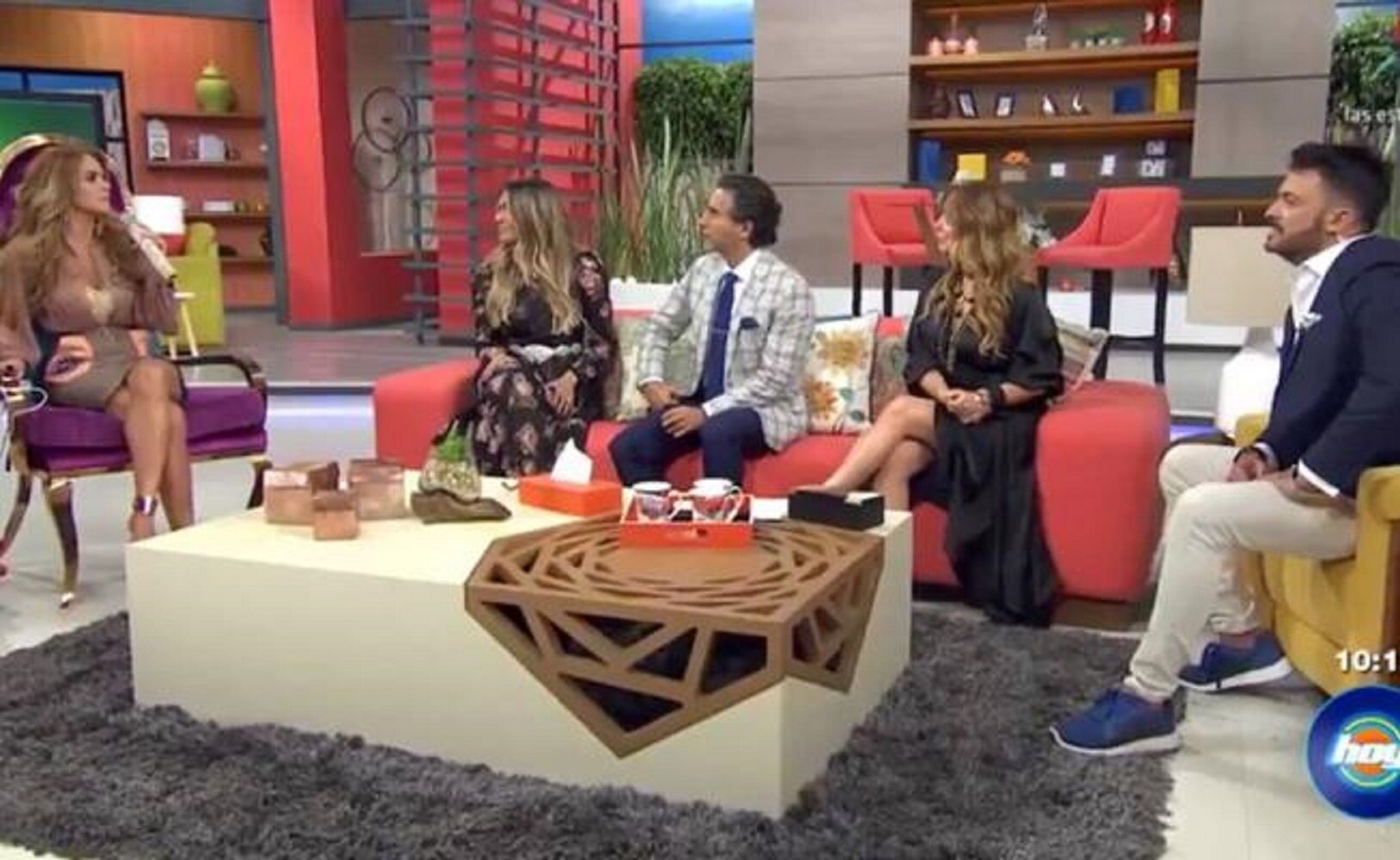 Critican en Twitter la nueva etapa de "Hoy"