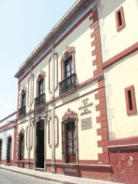 Ambientan celda de Maximiliano