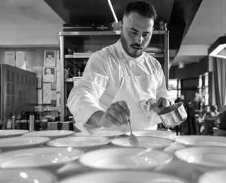 El chef queretano Rafael Covarrubias obtiene Estrella Michelin 