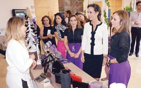 Inauguran bazar de beneficencia