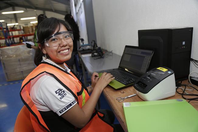 Entrega gobernador Taller de Logística en CBTIS  118, por 3.3 mdp