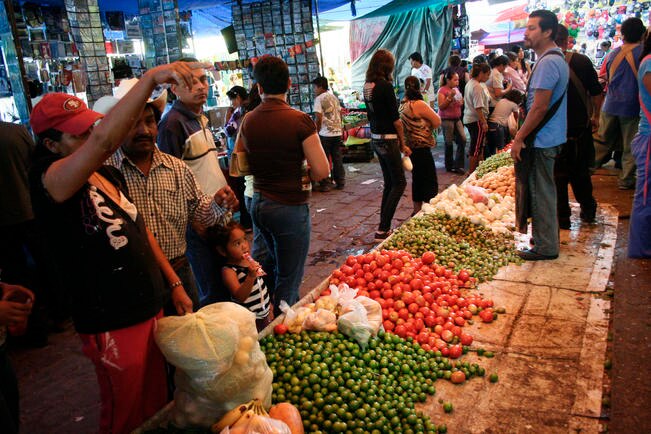 Tianguistas crean nueva organización en la capital