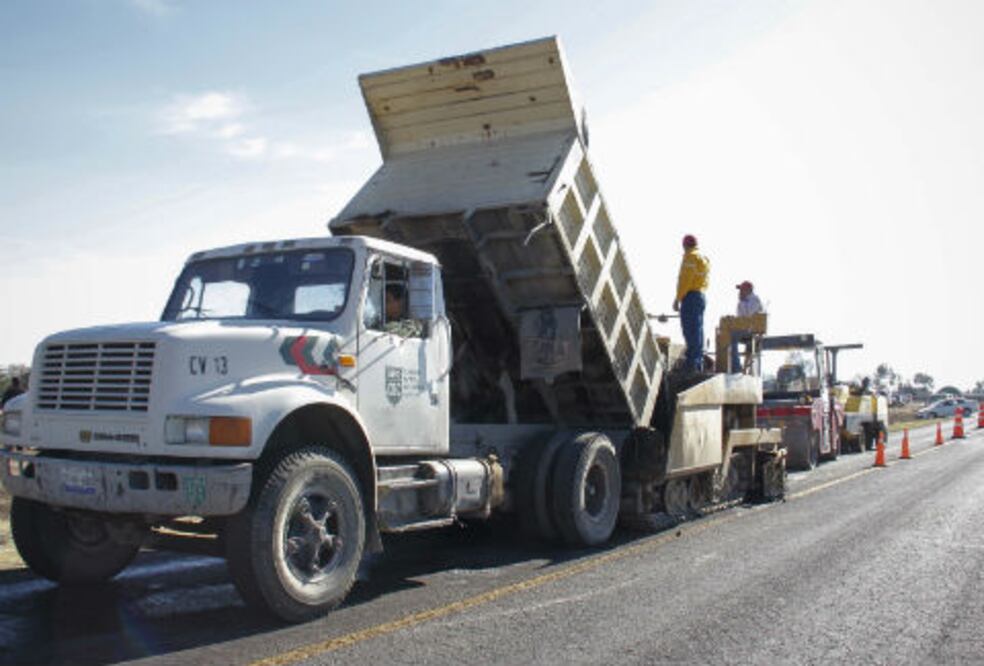 Rehabilitan carretera SJR-Amealco