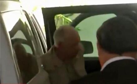 Ex gobernador de Tabasco abandona la cárcel para cumplir prisión domiciliaria