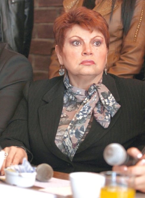 Ex 'cachunes' apoyan debut de Lupita