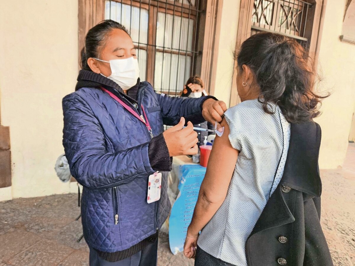 Toma precauciones; se acumulan 617 casos de influenza