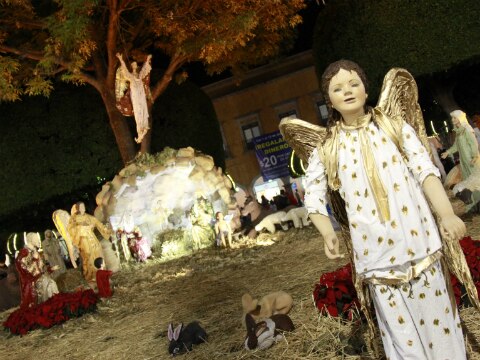 Invitan a no olvidar costumbres navideñas