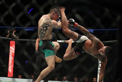 Moreno pierde y queda a deber