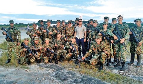 Tom con el ejército