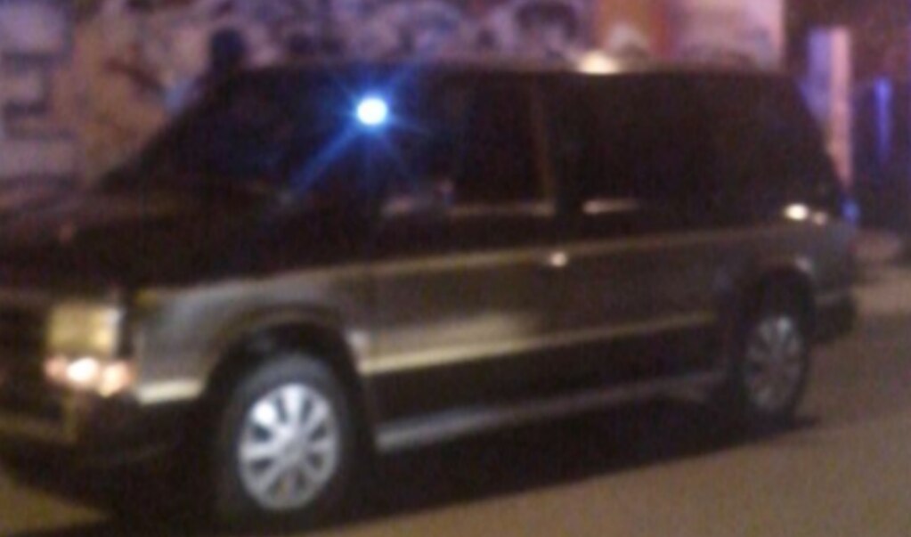 Sujetos desarman a policía en robo a Oxxo, fueron detenidos