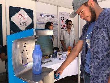 ¡Adiós al plástico! Promueven dispensador de agua