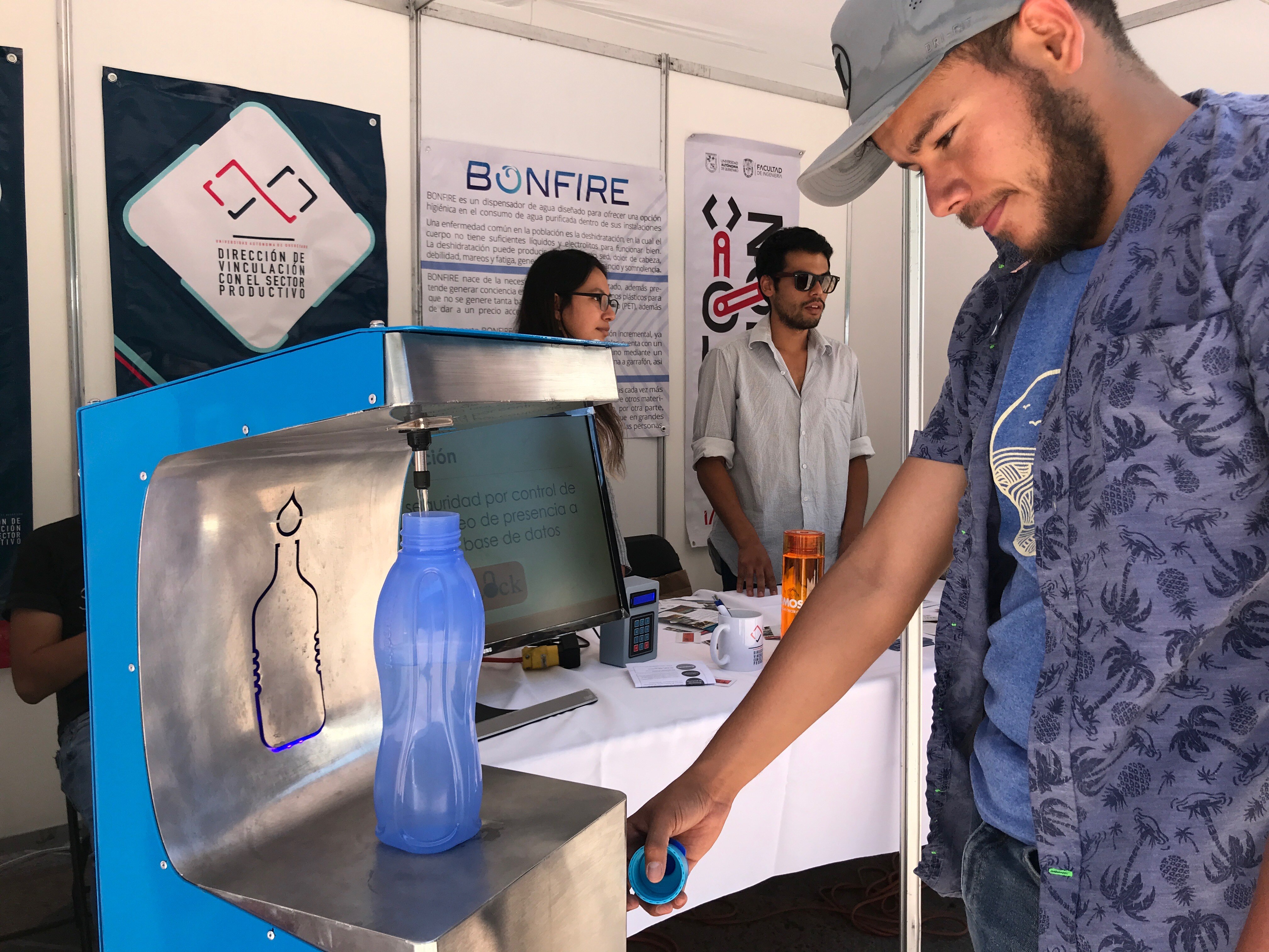 ¡Adiós al plástico! Promueven dispensador de agua