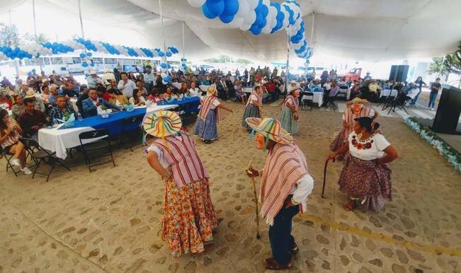 Festejan a los papás en El Marqués