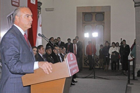 Desea Calzada año de logros y prosperidad