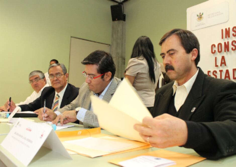 Disminuye rezago educativo en la entidad