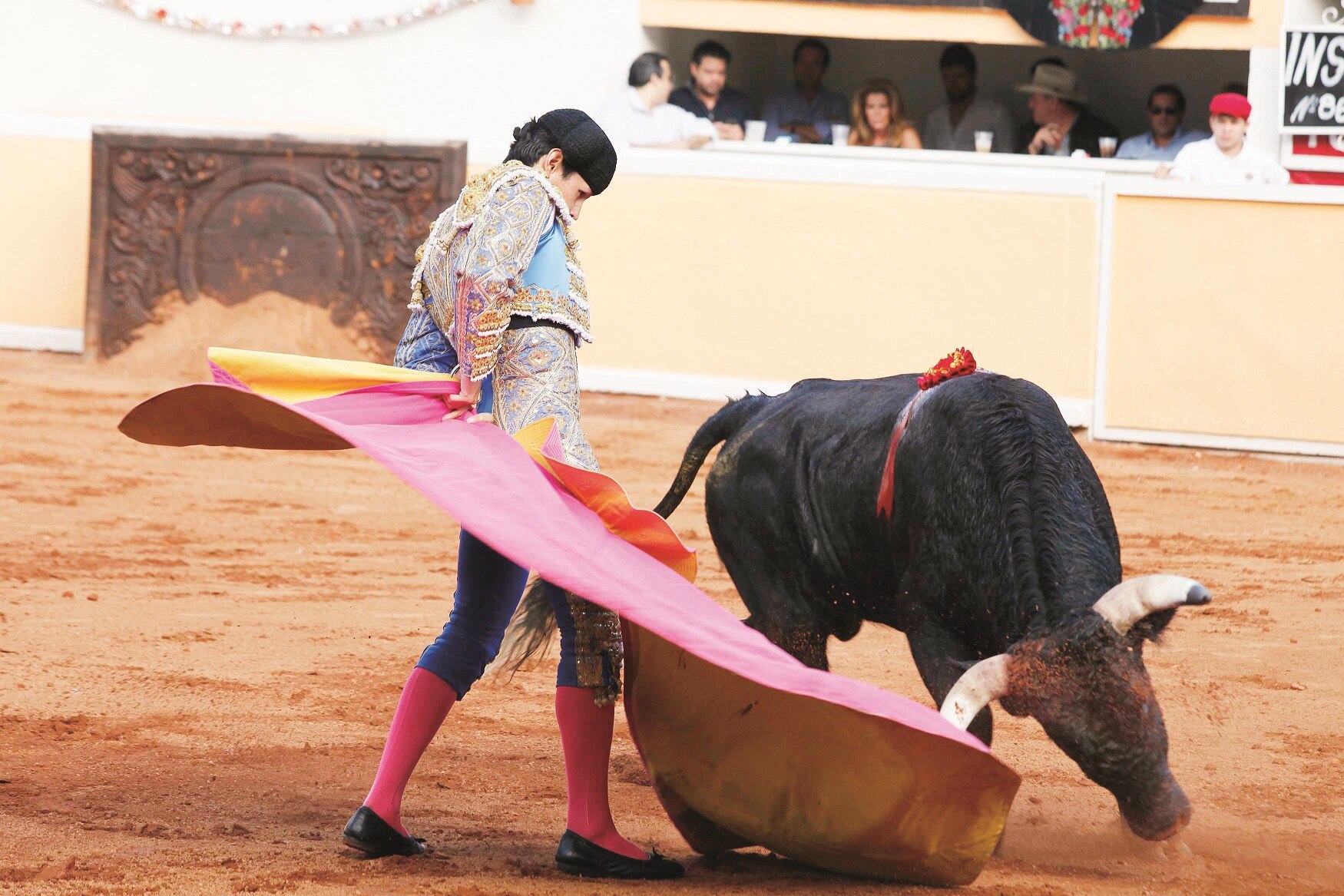 Fiesta mexicana con novillada