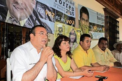 PRD acusa a panistas de adjudicarse propuestas