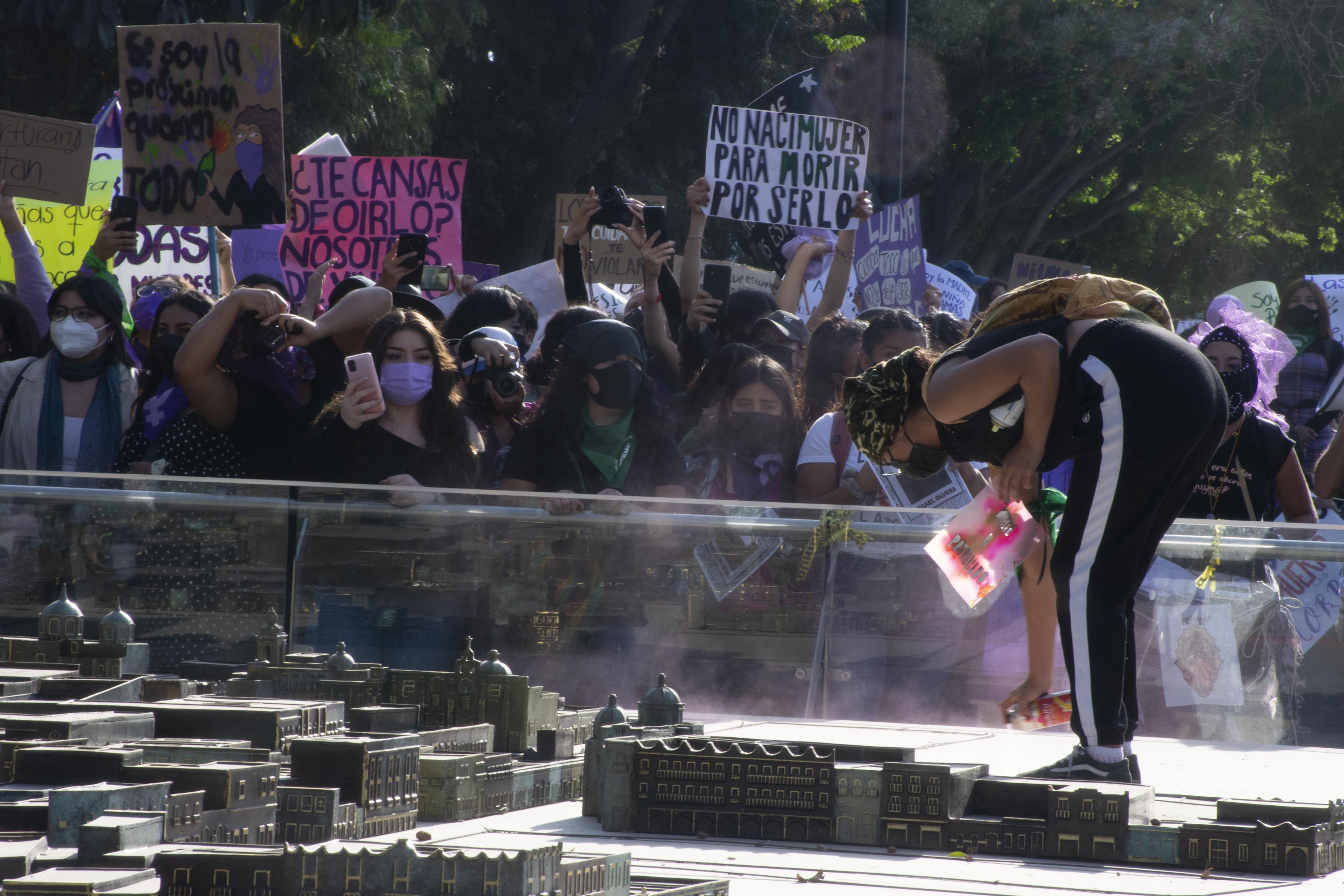 Sigue proceso contra mujeres protestantes del 8 de marzo, dice magistrado