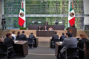 Abismal, brecha salarial entre diputado y albañil