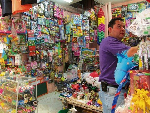 Reportan bajas en venta de juguetes