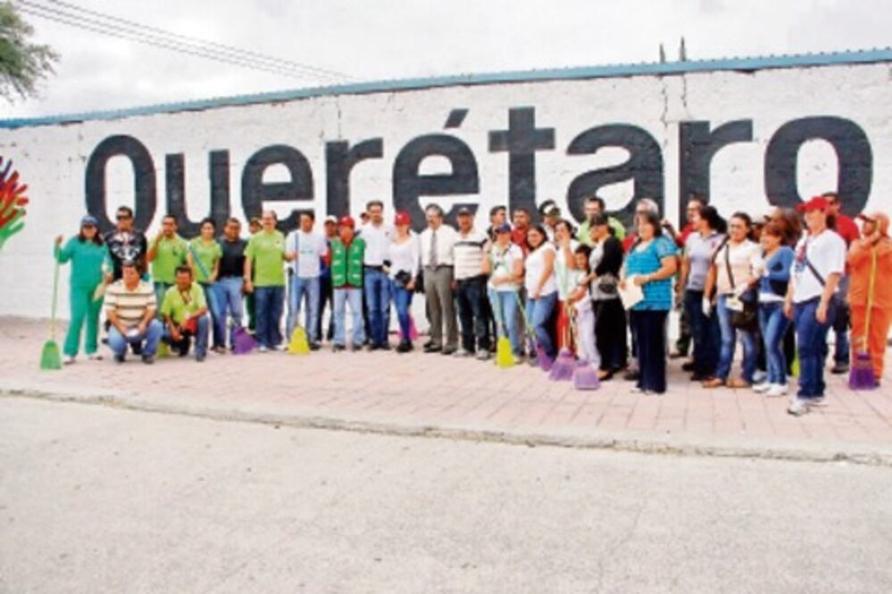 Realizan vecinos mejoras a colonia 