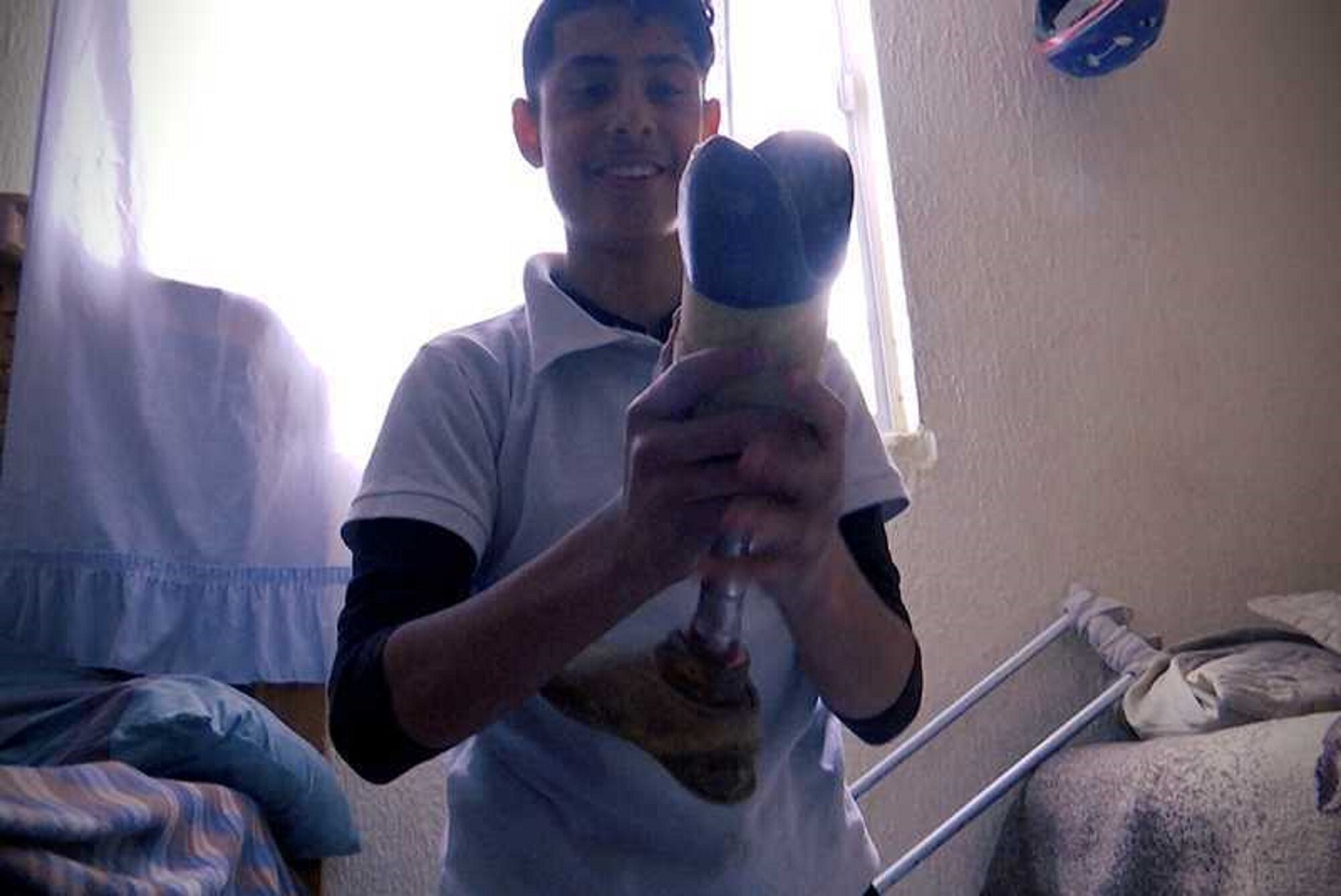 Diego, un chico sin una pierna, pero invencible