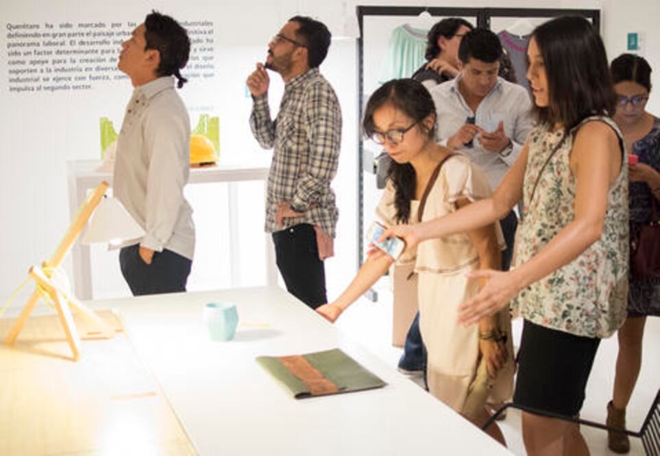 Universitarios exhiben diseño de producto