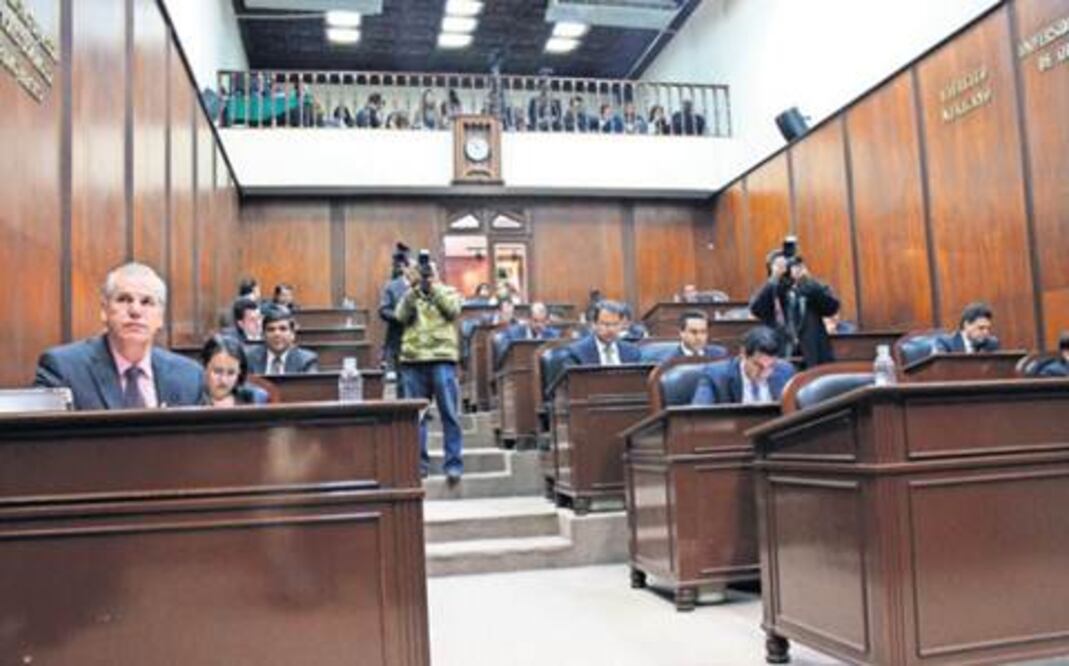  Retoman propuesta de ley sin colores