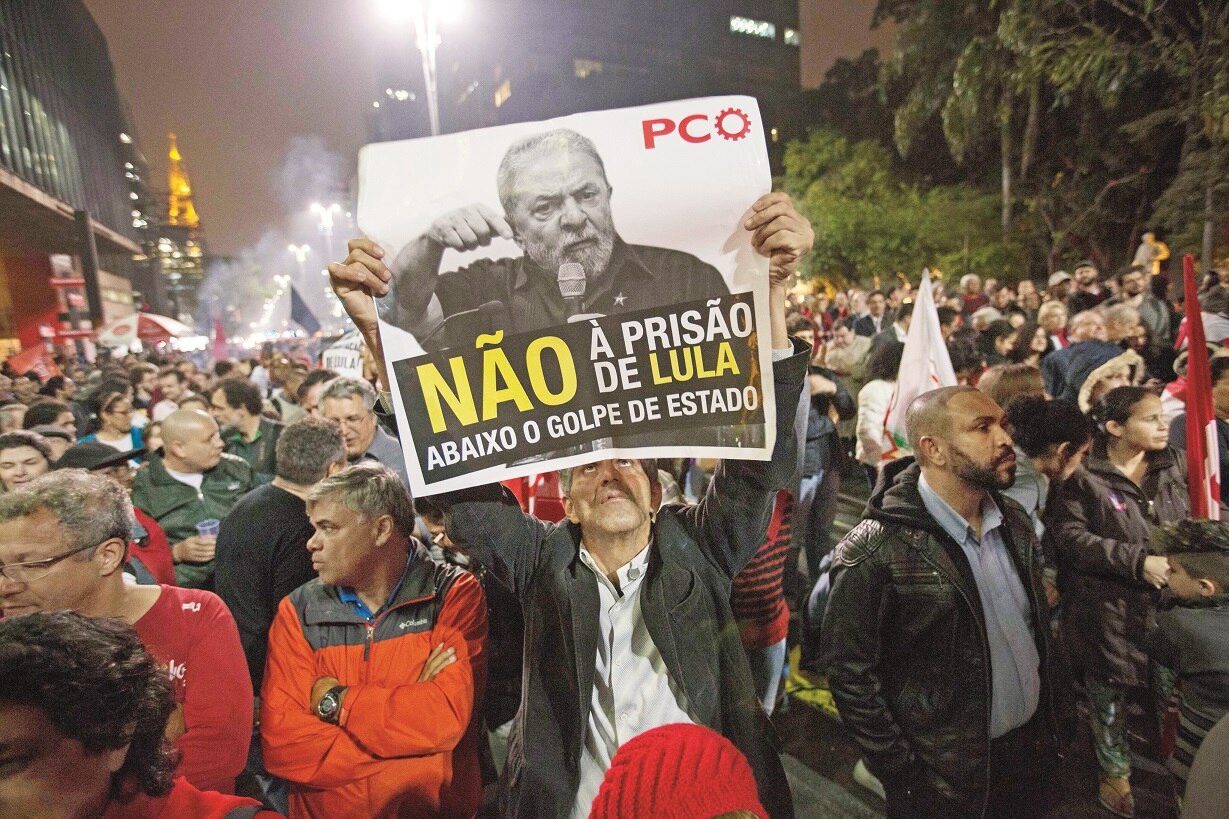 Lula, condenado por corrupción a 9.5 años de cárcel