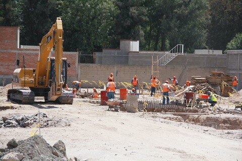 Piden agilizar trámites del sector constructor