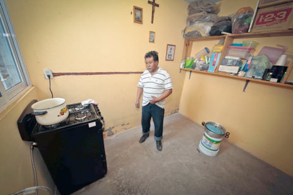 Gobierno estatal ofrece ayuda a familias