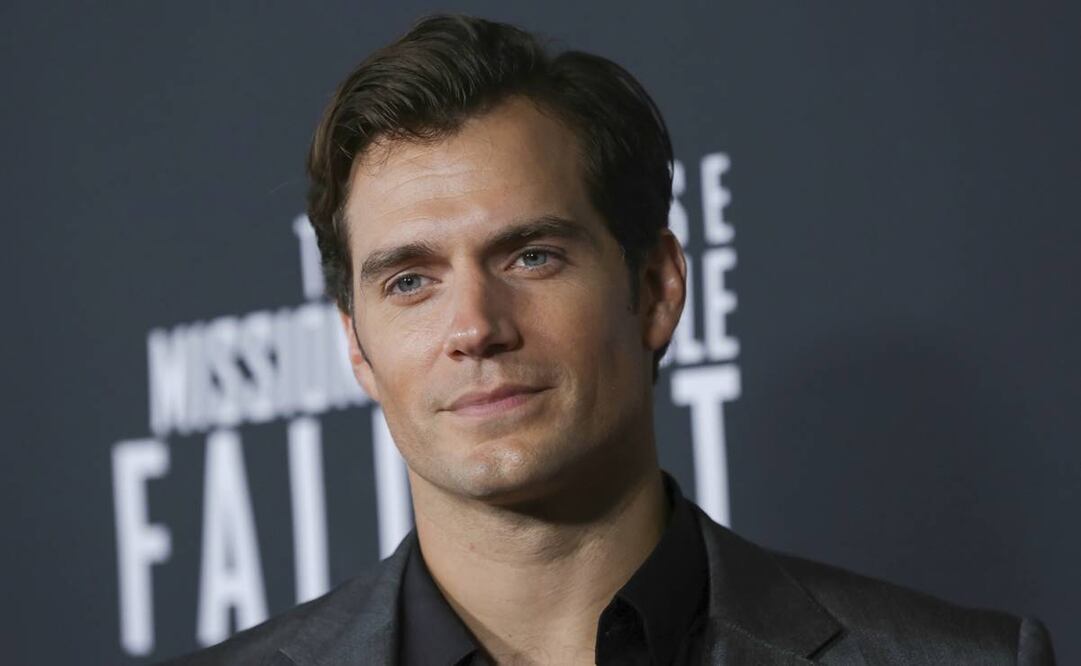 Henry Cavill sufrió bullying por ser gordito antes de convertirse en un galán