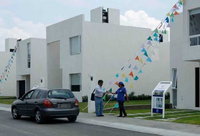 Policías recibirán apoyo para comprar su casa