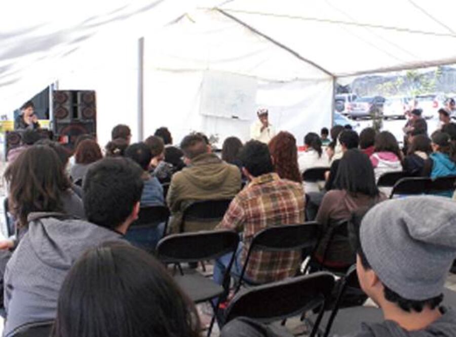 Hacen llamado para unirse por Ayotzinapa