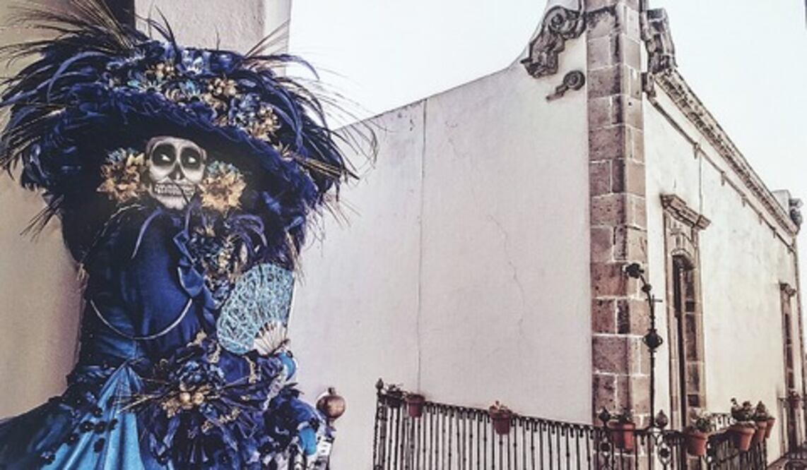 Una Catrina de colección en libro