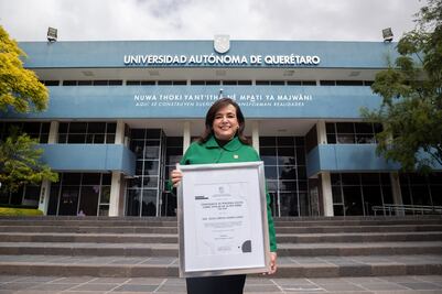 Silvia Amaya gestionará apoyo del gobierno para la UAQ