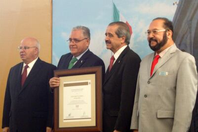 Reconocen a UTEQ por calidad académica