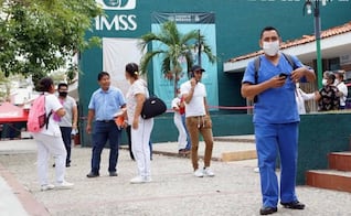 IMSS propone aumento de 8% al salario de trabajadores